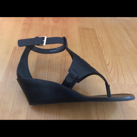 Tory Burch - Picture 5 of 7